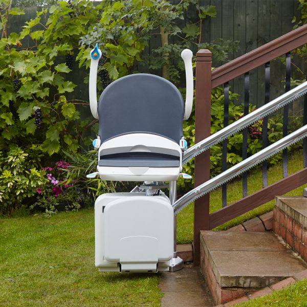 2000 outdoor stair lift fold up handicare