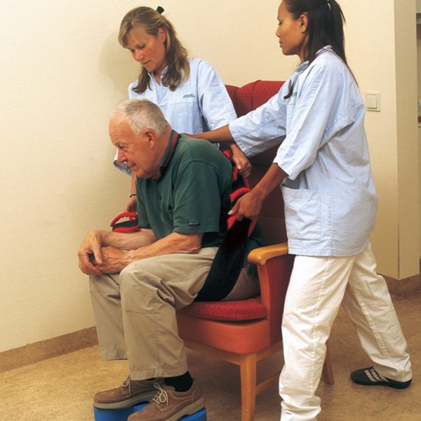 sit walk in use on chair handicare 600x600